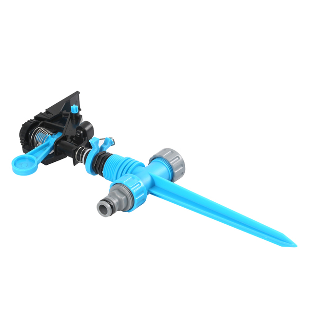 Aspersão de impulso de plástico acima do solo para plantas no jardim 